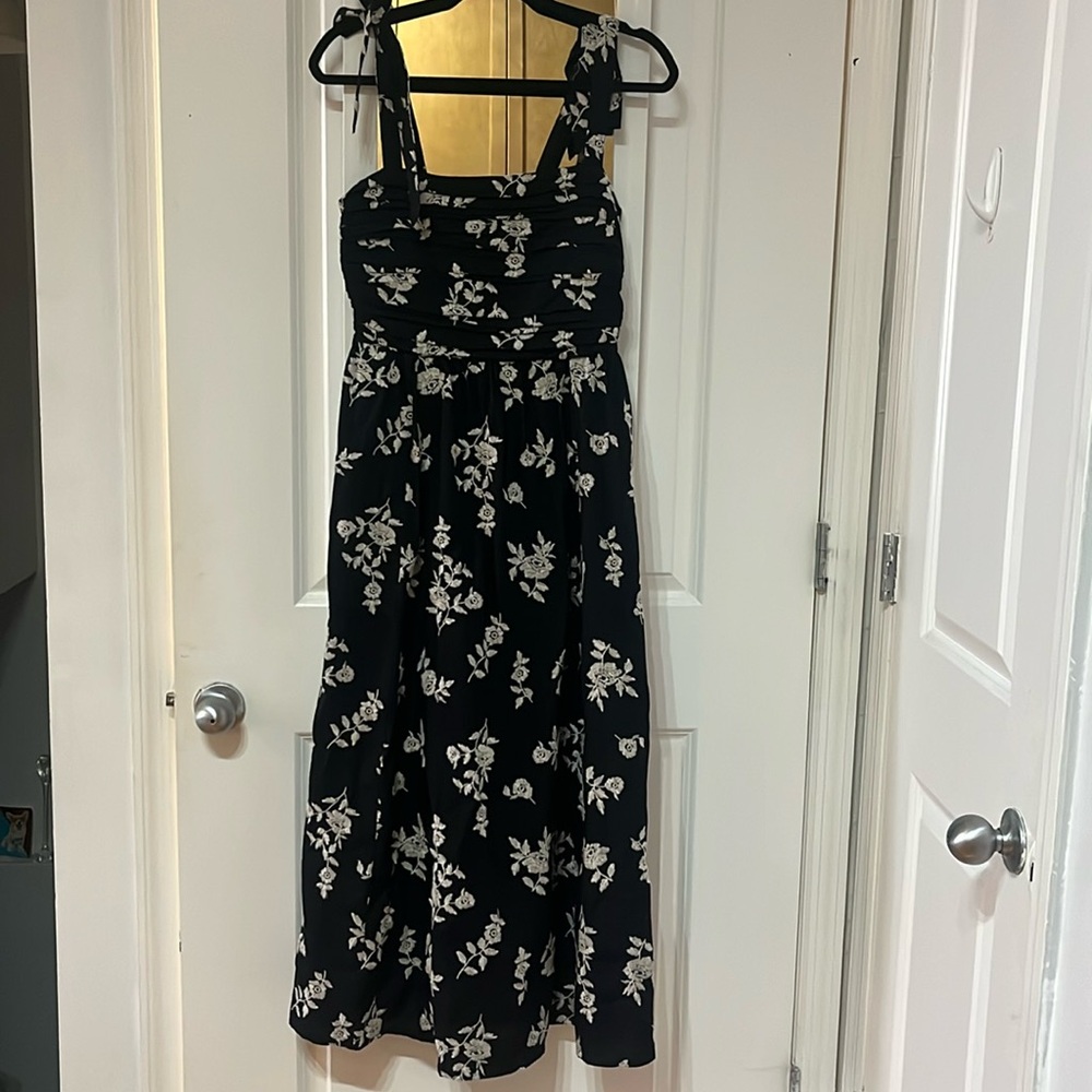 NWOT The A&F Emerson Tie-Strap Maxi Dress